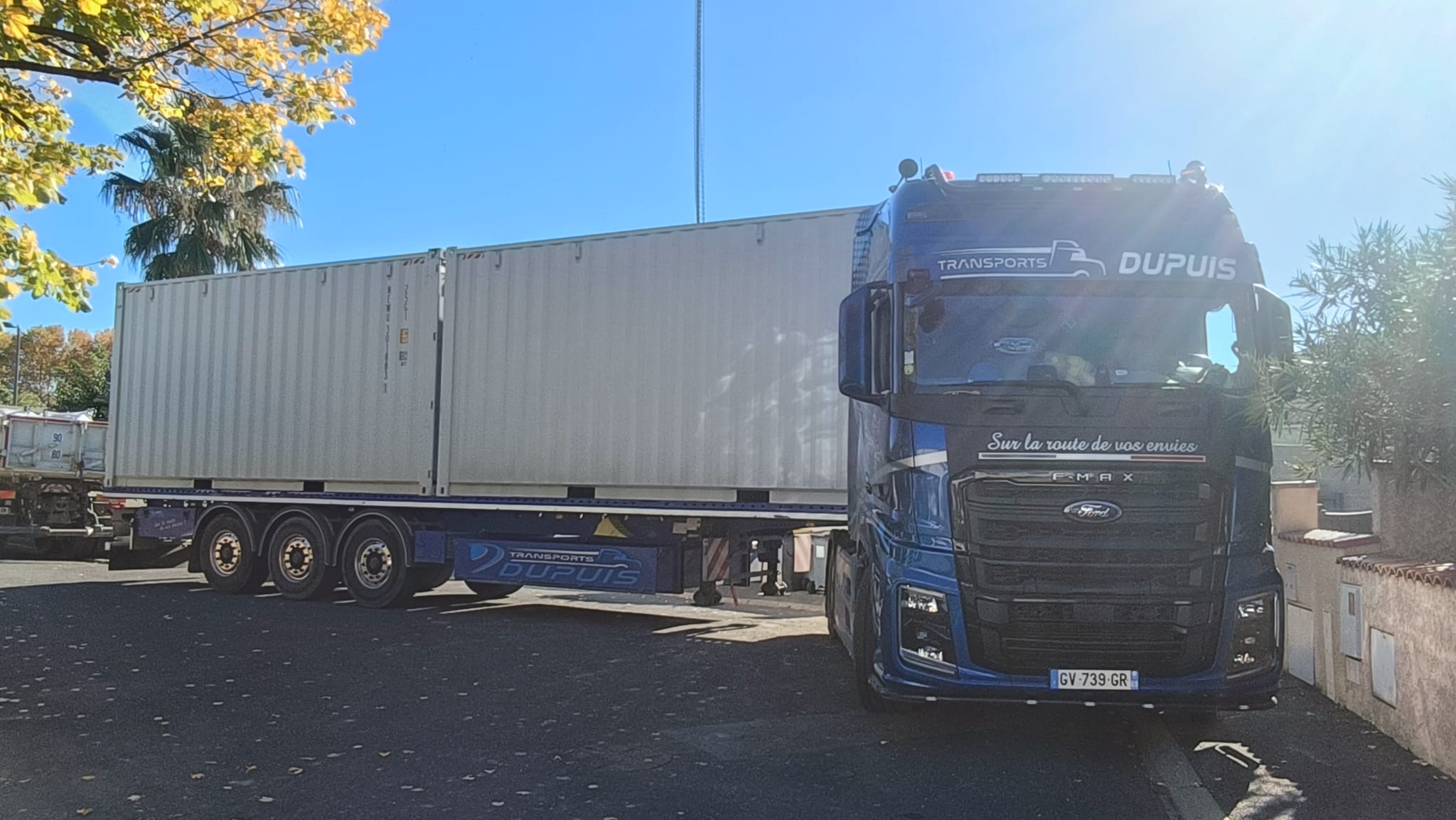 Transport de bungalows de chantier à Lyon | Transports Dupuis